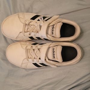 Adiads Boy's White with Black Court Shoes Size 3